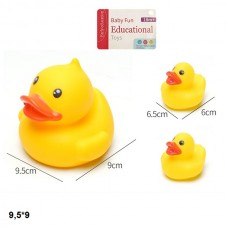 Игрушка пищалка BabyToys качечка 6 колес 3 шт Игрушка пищалка BabyToys качечка 6 колес 3 шт