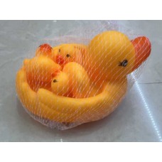 Набор пискавок BabyToys Качки 4 штуки разные цвета