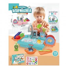 Игровая мойка BabyToys 2016-142 с автоподачей воды, 19 аксессуаров Игровая мойка BabyToys 2016-142 с автоподачей воды, 19 аксессуаров