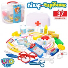 Игровой набор врача BabyToys M 0461 с чемоданом, 37 предметов, со светом Игровой набор врача BabyToys M 0461 с чемоданом, 37 предметов, со светом