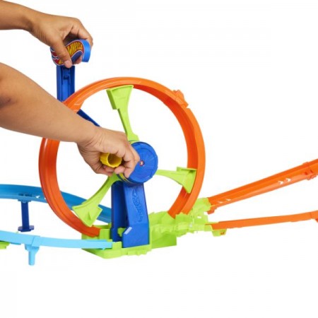 Ігровий набір "Перегони на віражах" Hot Wheels Серия: Stunt tracks , Размер упаковки : 8 x 45 x 26 см Ігровий набір "Перегони на віражах" Hot Wheels Серия: Stunt tracks , Размер упаковки : 8 x 45 x 26 см