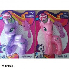 Лошадка-единорог BabyToys P125 пластмассовая с аксессуарами