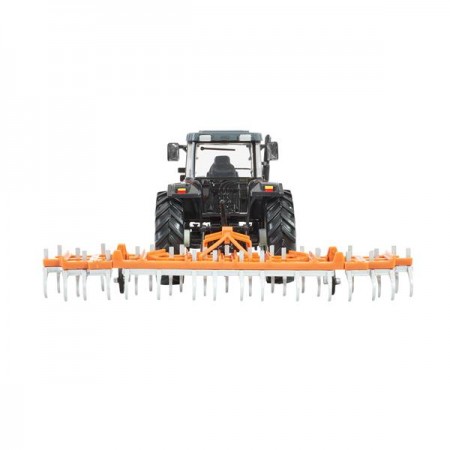 Модель Britains Трактор Massey Ferguson 6290 с культиватором 1: 32 Модель Britains Трактор Massey Ferguson 6290 с культиватором 1: 32