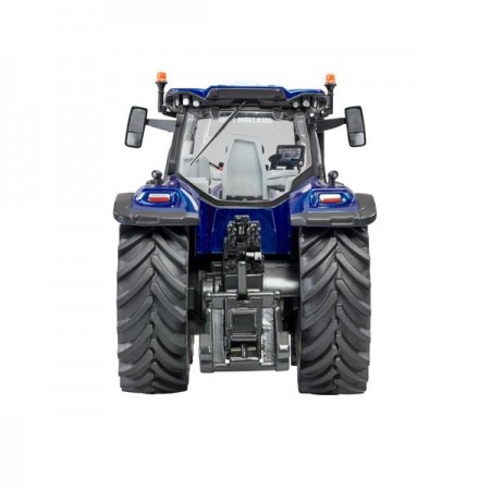 Модель Britains Трактор New Holland T7.300 LWB 1: 32