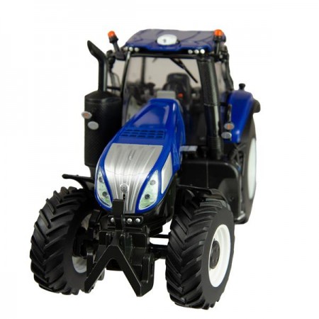 Модель Britains Трактор New Holland T8.435, 1: 32