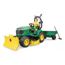 Модель Bruder Садовый трактор John Deere с прицепом и фигуркой садовника 1: 16 