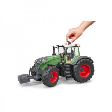 Модель Bruder Трактор Fendt 1050 Vario 1: 16 Модель Bruder Трактор Fendt 1050 Vario 1: 16