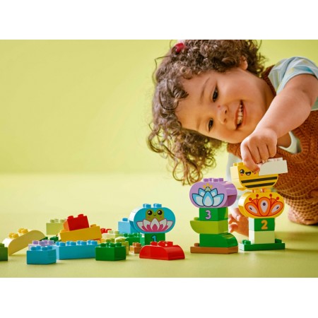 Конструктор LEGO DUPLO Town Творческий сад и цветы, 45 деталей 10444 Конструктор LEGO DUPLO Town Творческий сад и цветы, 45 деталей 10444