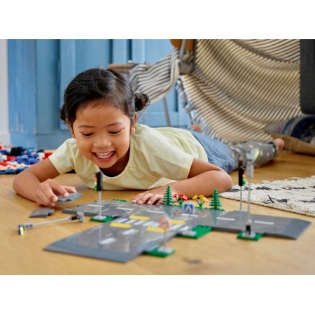 Конструктор LEGO City Дорожные пластины, 112 деталей 60304