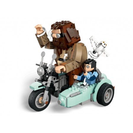 Конструктор LEGO Harry Potter Поездка Хагрида и Гарри на мотоцикле, 617 деталей 76443 Конструктор LEGO Harry Potter Поездка Хагрида и Гарри на мотоцикле, 617 деталей 76443