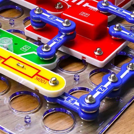 Электронный конструктор Doka Собираем радио D70703