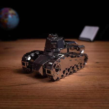 Колекційна модель-конструктор Metal Time Nimble Fighter механічний танк Renault FT-17 MT010 Колекційна модель-конструктор Metal Time Nimble Fighter механічний танк Renault FT-17 MT010