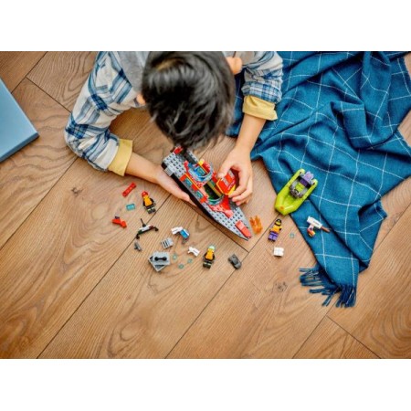 Конструктор LEGO City Лодка пожарной бригады 144 детали Конструктор LEGO City Лодка пожарной бригады 144 детали