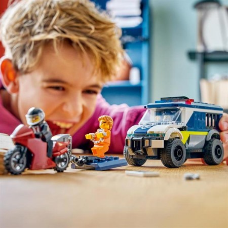Конструктор LEGO City Поліцейський фургон для перевезення в'язнів 198 Деталей Конструктор LEGO City Поліцейський фургон для перевезення в'язнів 198 Деталей