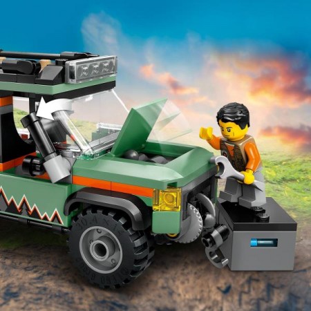 Конструктор LEGO City Внедорожный горный грузовик 4x4, 221 деталь 