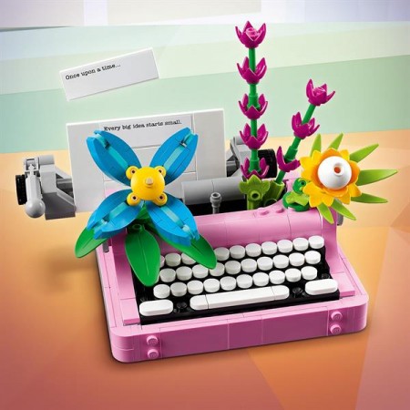 Конструктор LEGO Creator Друкарська машинка з квітами 363 деталі Конструктор LEGO Creator Друкарська машинка з квітами 363 деталі