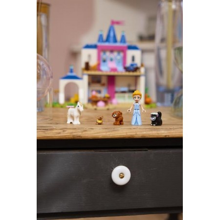 Конструктор LEGO® Disney Принцесса Замок Золушки и её друзей-животных, 149 деталей Конструктор LEGO® Disney Принцесса Замок Золушки и её друзей-животных, 149 деталей