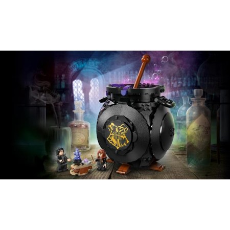 Конструктор LEGO Harry Potter TM Котел: Тайный класс зельеварения 652 Детали Конструктор LEGO Harry Potter TM Котел: Тайный класс зельеварения 652 Детали