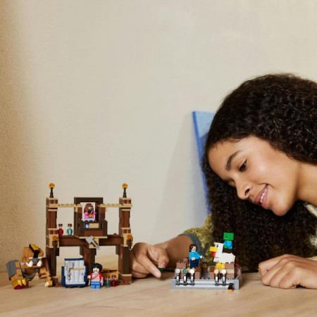 Конструктор LEGO Minecraft Бойцовский ринг в лесном имении 491 деталь 
