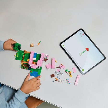 Конструктор LEGO Minecraft Дом для поросят 238 деталей Конструктор LEGO Minecraft Дом для поросят 238 деталей