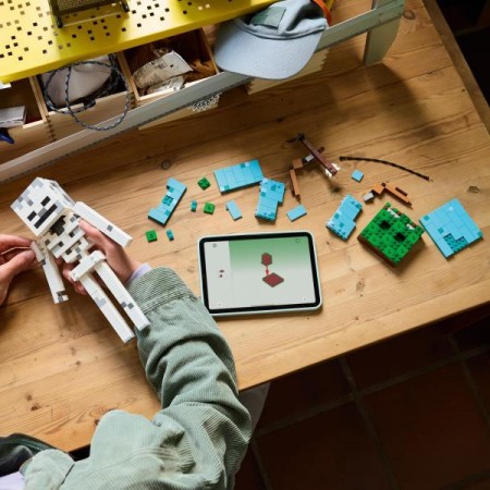 Конструктор LEGO® Minecraft® Скелет Геймерский декор, 502 детали
