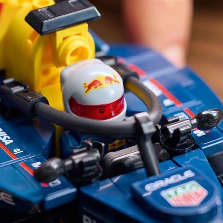 Конструктор LEGO Speed Champions Автомобіль для перегонів F1 Oracle Red Bull Racing RB20, 251 деталь Конструктор LEGO Speed Champions Автомобіль для перегонів F1 Oracle Red Bull Racing RB20, 251 деталь
