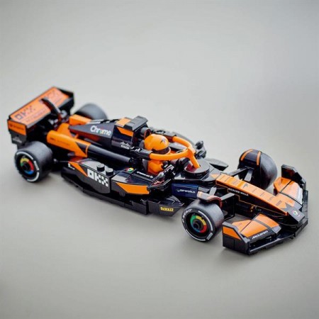 Конструктор LEGO Speed Champions Автомобіль для перегонів McLaren F1 Team MCL38, 269 деталей