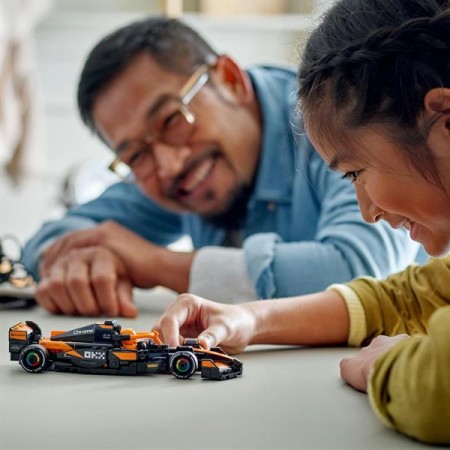 Конструктор LEGO Speed Champions Автомобіль для перегонів McLaren F1 Team MCL38, 269 деталей