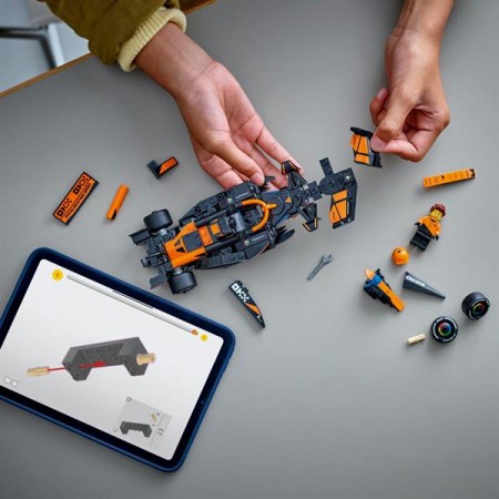Конструктор LEGO Speed Champions Автомобіль для перегонів McLaren F1 Team MCL38, 269 деталей