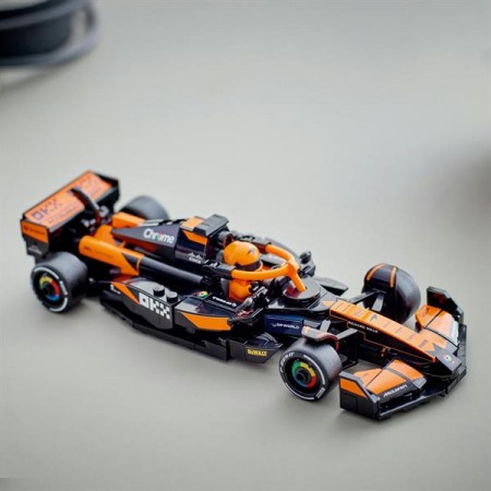 Конструктор LEGO Speed Champions Автомобіль для перегонів McLaren F1 Team MCL38, 269 деталей