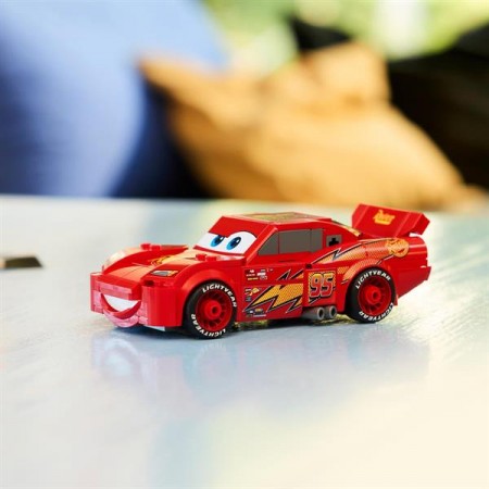 Конструктор LEGO Speed Champions Молния МакКвин 270 Деталей Конструктор LEGO Speed Champions Молния МакКвин 270 Деталей