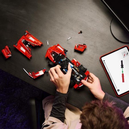 Конструктор LEGO Technic Ferrari FXX K 897 деталей Конструктор LEGO Technic Ferrari FXX K 897 деталей