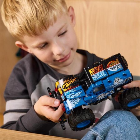 Конструктор LEGO Technic Monster Jam Grave Digger Огонь и лед 263 Детали Конструктор LEGO Technic Monster Jam Grave Digger Огонь и лед 263 Детали