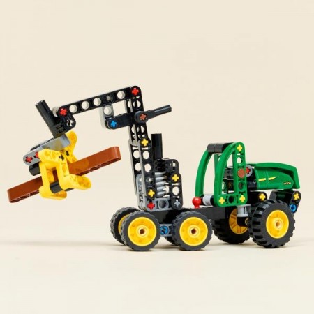 Конструктор LEGO Technic Колесный комбайн John Deere 1470H 117 Деталей