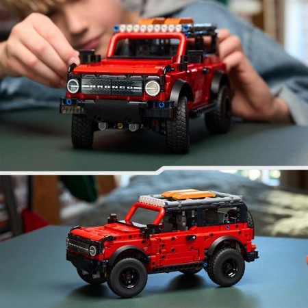 Конструктор LEGO Technic Внедорожник Ford Bronco SUV 943 детали