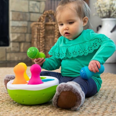 Сортер-балансир Fat Brain Toys Spinny Pins Неваляшки F248ML Сортер-балансир Fat Brain Toys Spinny Pins Неваляшки F248ML