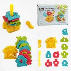 Розвивальна гра-шнурівка BabyToys M 10 F з пірамідкою та дзвінкими кульками