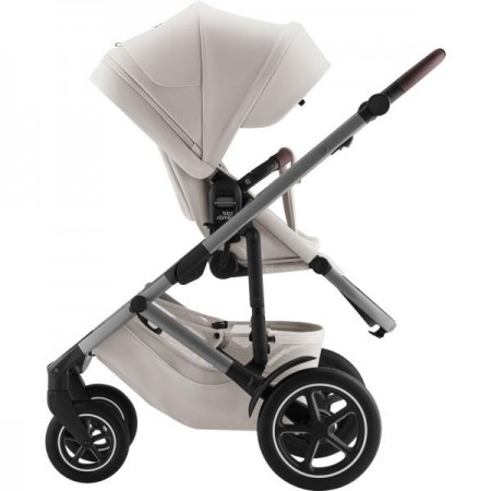 Прогулочная коляска Britax-Romer Smile 5Z молочный Прогулочная коляска Britax-Romer Smile 5Z молочный