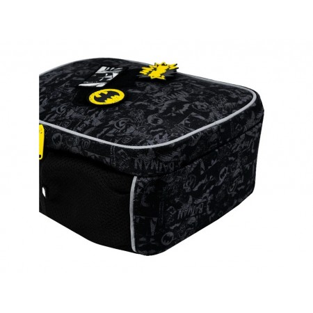 Детский рюкзак с бейджами Kite Kids DC Comics DC26-2735XS Детский рюкзак с бейджами Kite Kids DC Comics DC26-2735XS