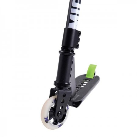Двухколесный самокат Micro Trixx and Ramp алюминиевый черный SA0104 Двухколесный самокат Micro Trixx and Ramp алюминиевый черный SA0104