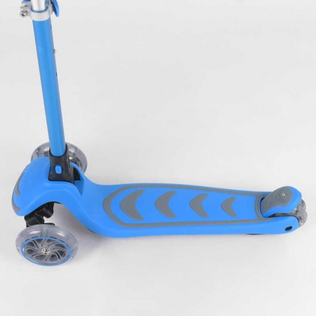 Самокат складной Best Scooter 38603 голубой со светом Самокат складной Best Scooter 38603 голубой со светом