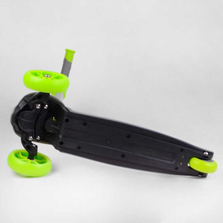 Самокат дитячий триколісний Best Scooter зі світлом коліс Самокат дитячий триколісний Best Scooter зі світлом коліс