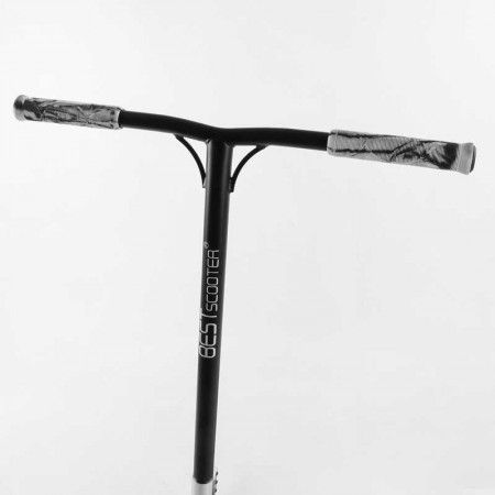 Самокат трюковый Best Scooter BS-77101 с пегами и алюминиевой декой Самокат трюковый Best Scooter BS-77101 с пегами и алюминиевой декой