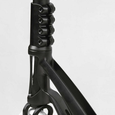Самокат трюковий Best Scooter Fear МТ-30377 з пегами Самокат трюковий Best Scooter Fear МТ-30377 з пегами