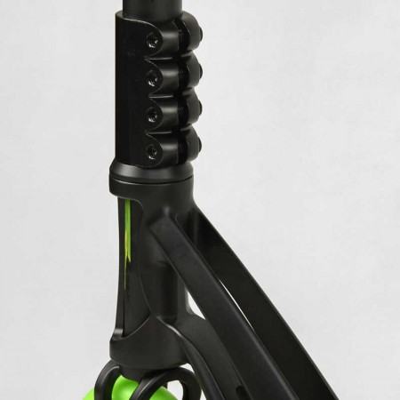 Самокат трюковий Best Scooter Fear МТ-60611 з пегами Самокат трюковий Best Scooter Fear МТ-60611 з пегами