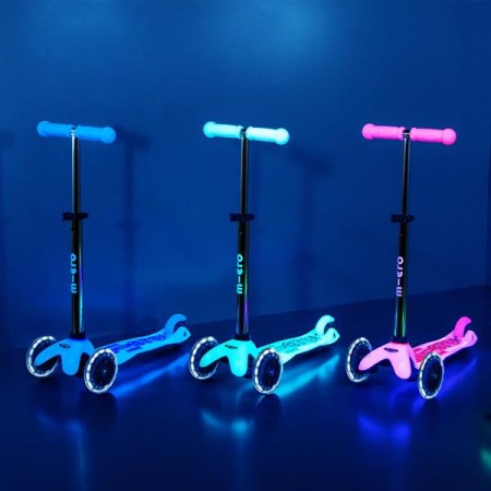 Трехколесный самокат Micro Mini Deluxe Glow LED светящийся синий MMD215 Трехколесный самокат Micro Mini Deluxe Glow LED светящийся синий MMD215