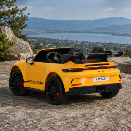 Двомісний дитячий електромобіль Porsche 911 GT3 RS M 6111EBLR-6, 2 мотори по 320W, EVA колеса, екошкіра, MP3, Bluetooth, жовтий