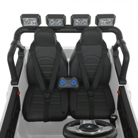 Детский электромобиль Джип Toyota Land Cruiser FJ40 Bambi M 4968 EBLR-1 двухместный белый, 4 мотора по 80W, EVA, кожа, USB, Bluetooth, свет Детский электромобиль Джип Toyota Land Cruiser FJ40 Bambi M 4968 EBLR-1 двухместный белый, 4 мотора по 80W, EVA, кожа, USB, Bluetooth, свет