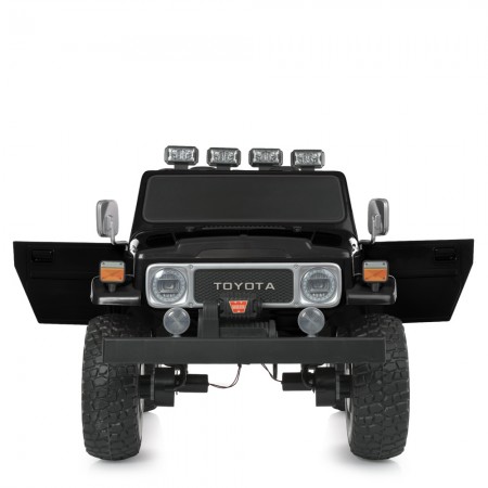 Детский электромобиль Джип Toyota Land Cruiser FJ40 Bambi M 4968 EBLR-2 двухместный черный, 4 мотора по 80W, EVA, кожа, USB, Bluetooth, свет Детский электромобиль Джип Toyota Land Cruiser FJ40 Bambi M 4968 EBLR-2 двухместный черный, 4 мотора по 80W, EVA, кожа, USB, Bluetooth, свет