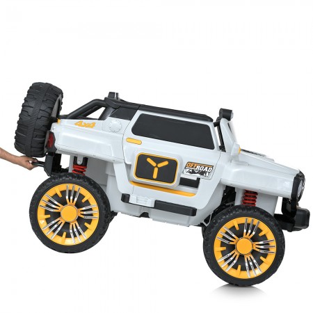 Дитячий електромобіль Джип Bambi M 5821 EBLR-1 Jeep, 4 мотори по 45W, EVA, шкіра, Bluetooth, MP3, білий